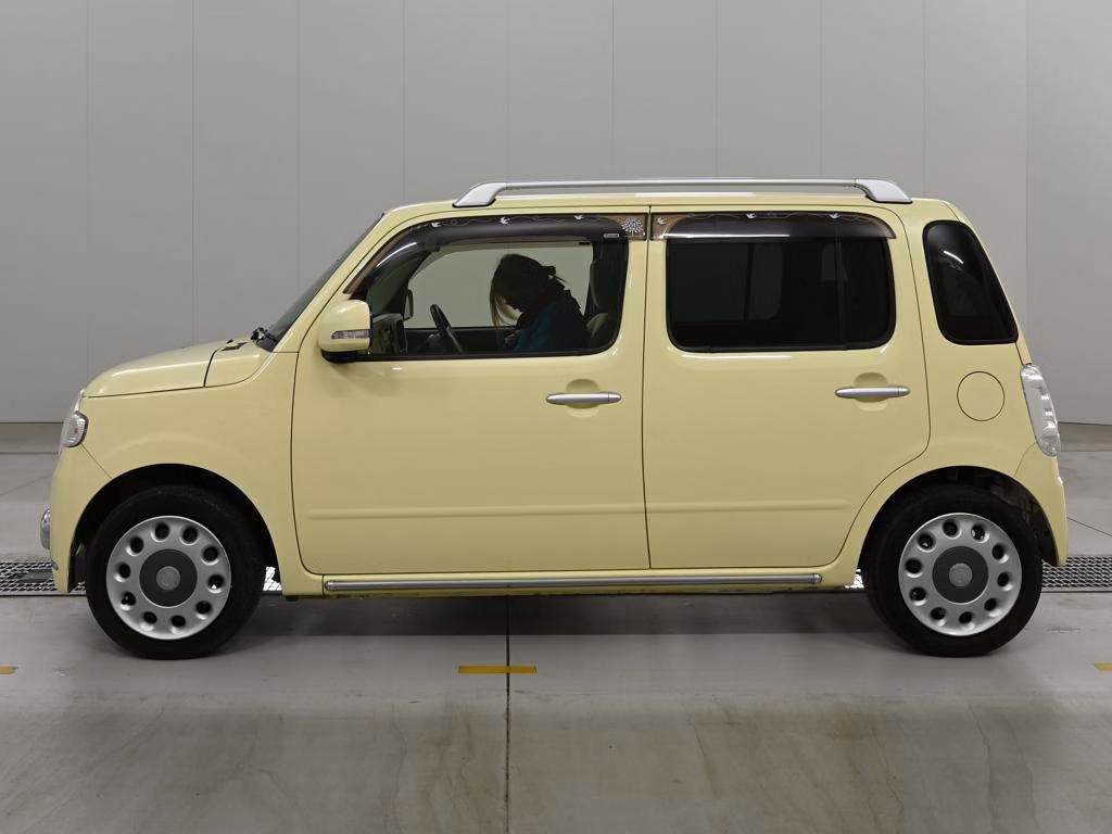 DAIHATSU MIRA COCOA
