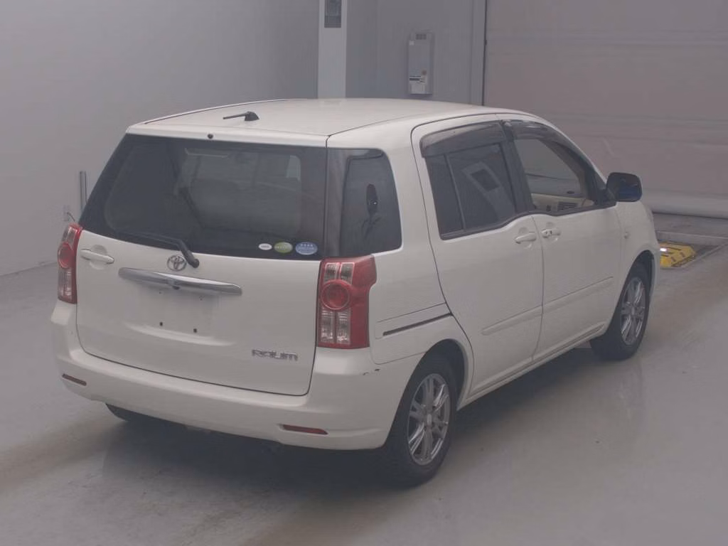TOYOTA RAUM