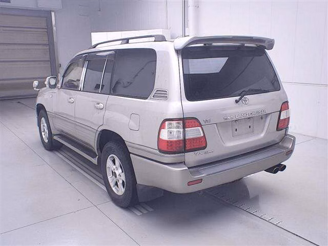 TOYOTA LAND CRUISER