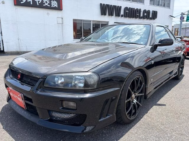 NISSAN SKYLINE