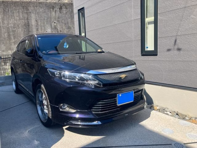 TOYOTA HARRIER