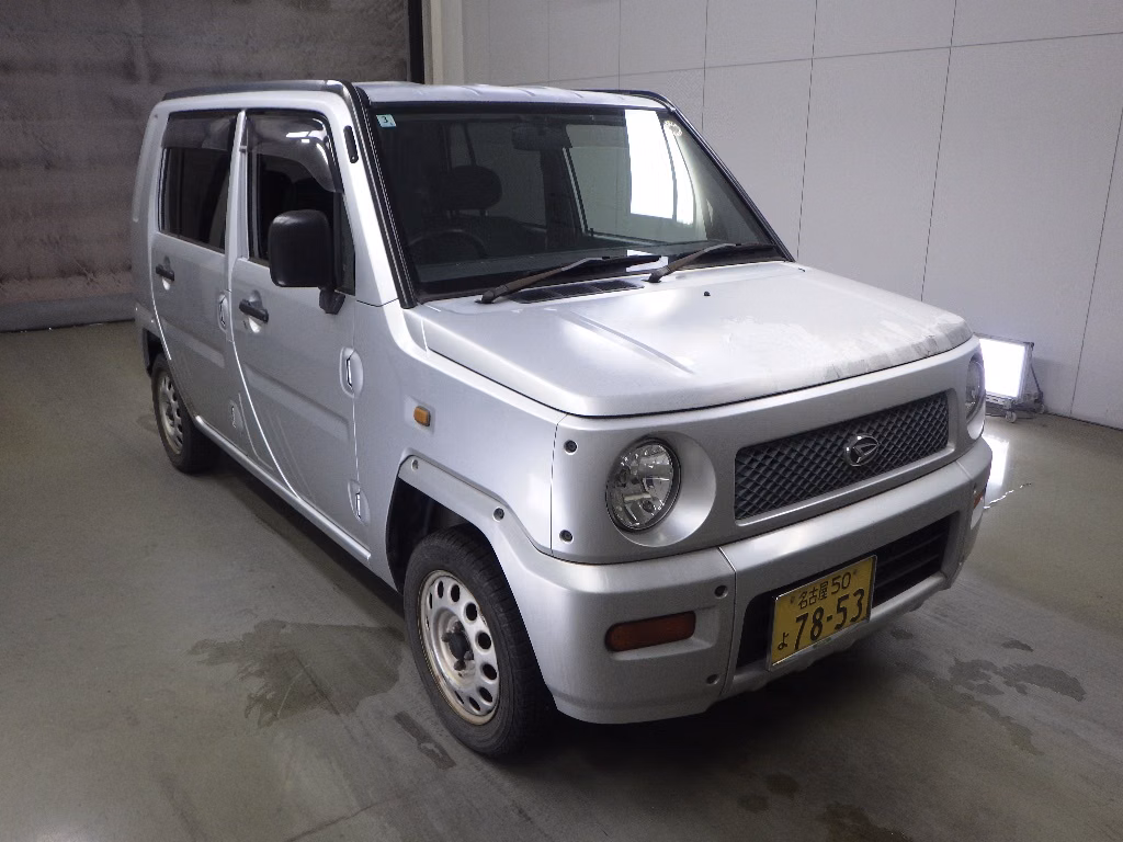 DAIHATSU NAKED
