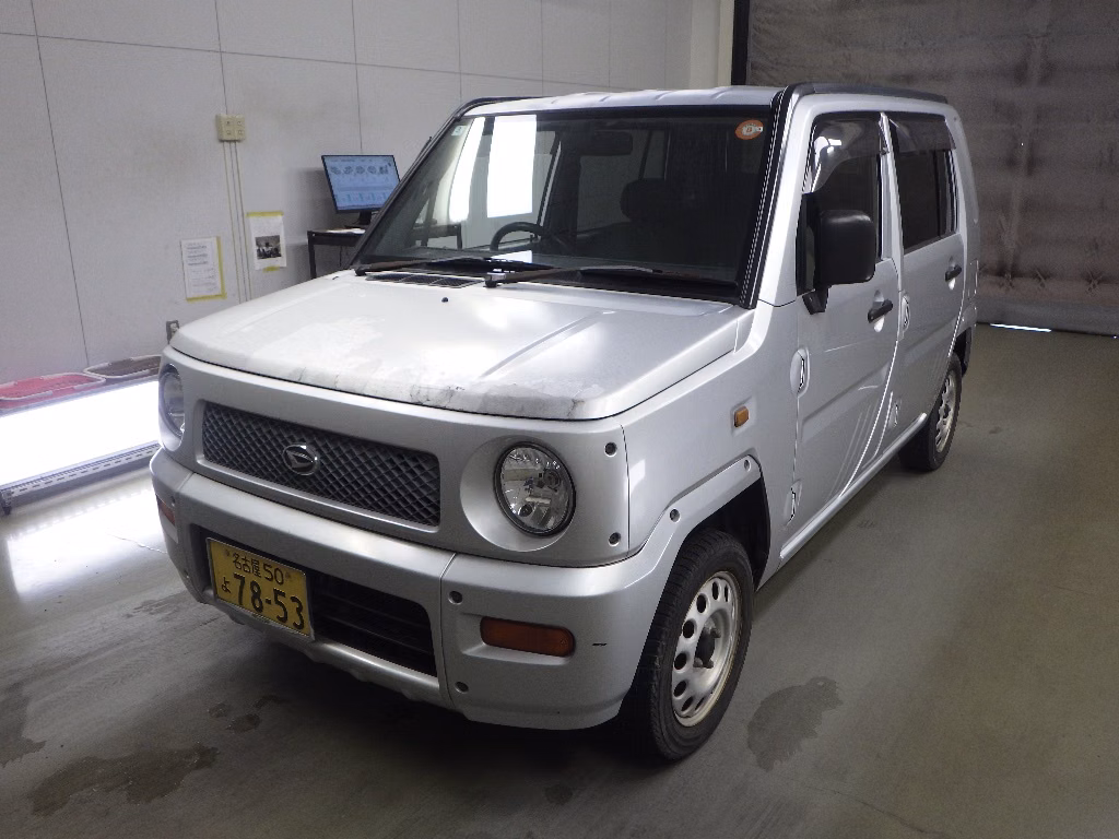 DAIHATSU NAKED