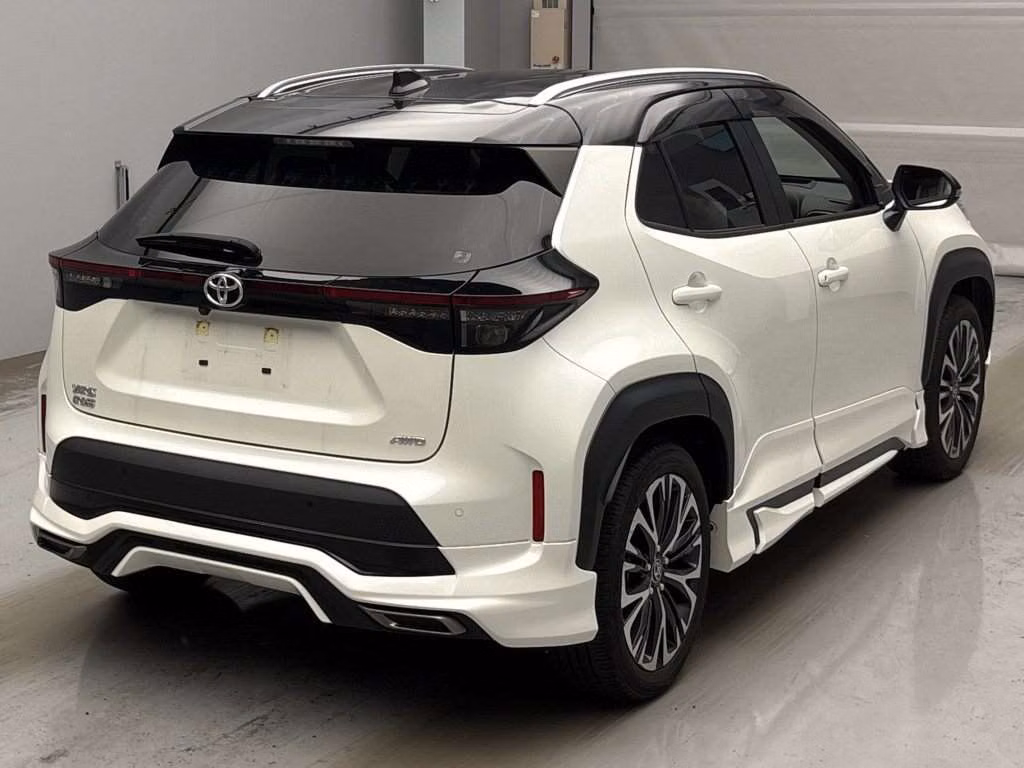 TOYOTA YARIS CROSS