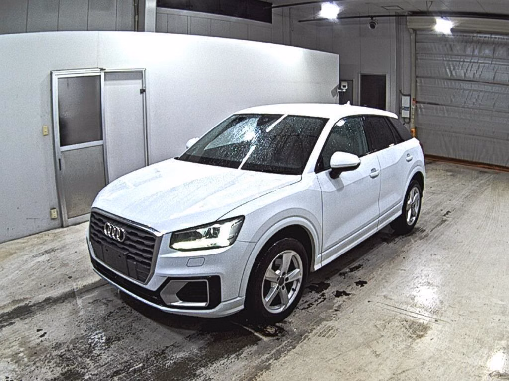 AUDI Q2