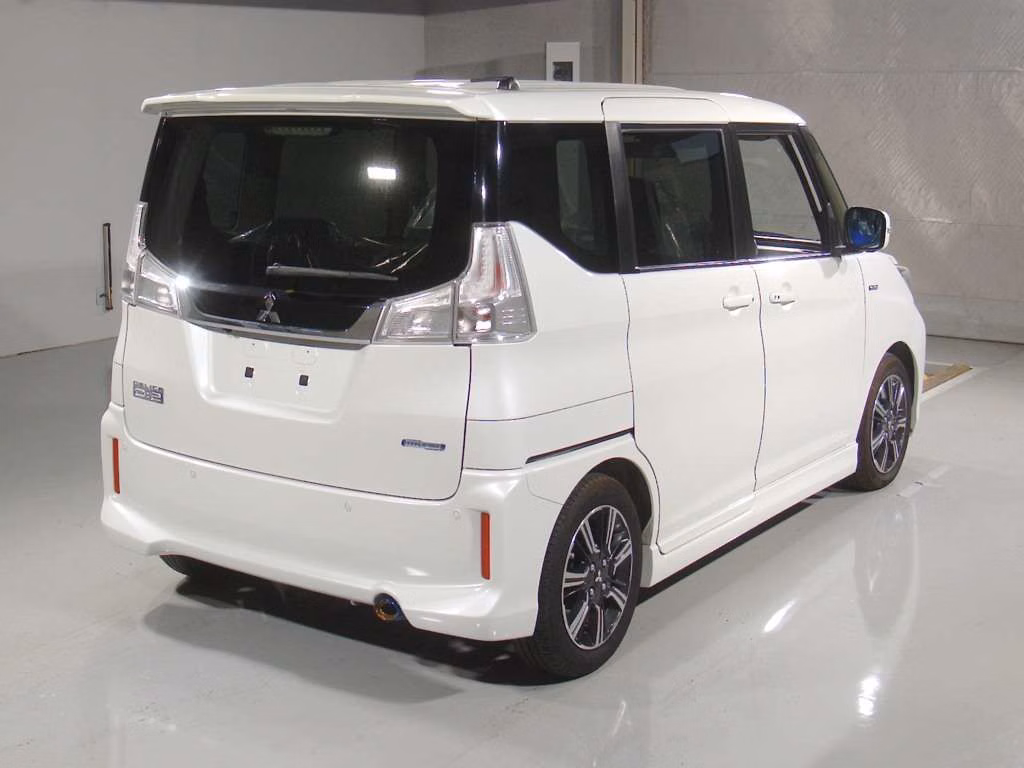 MITSUBISHI DELICA D:2