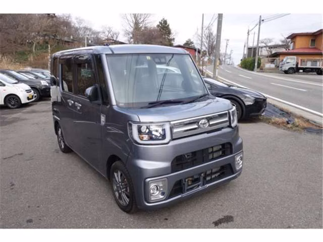 TOYOTA PIXIS MEGA