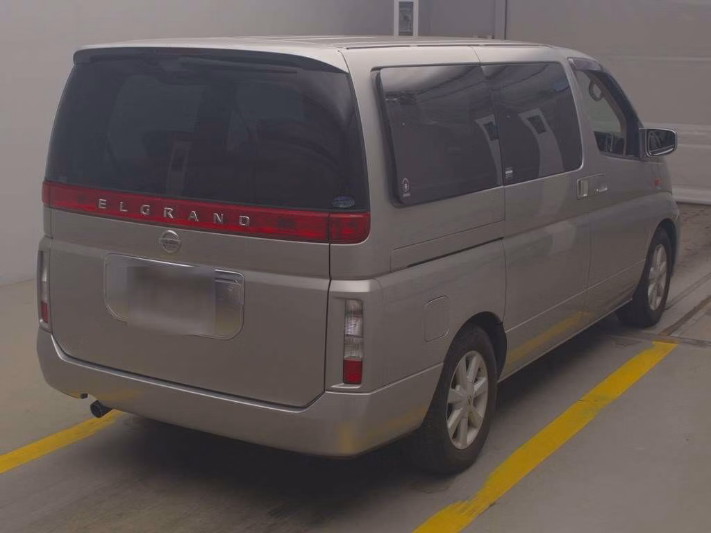 NISSAN ELGRAND