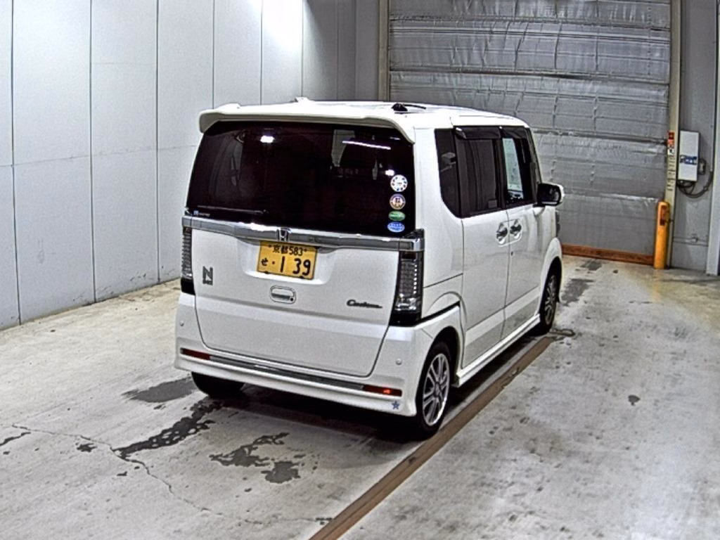HONDA N-BOX