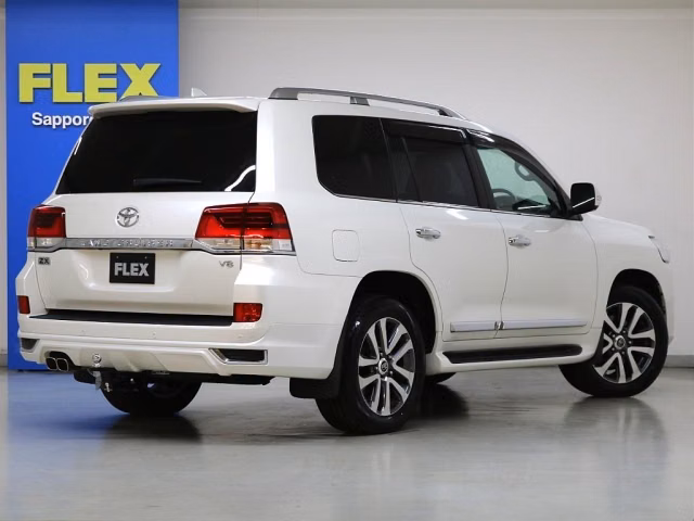 TOYOTA LAND CRUISER