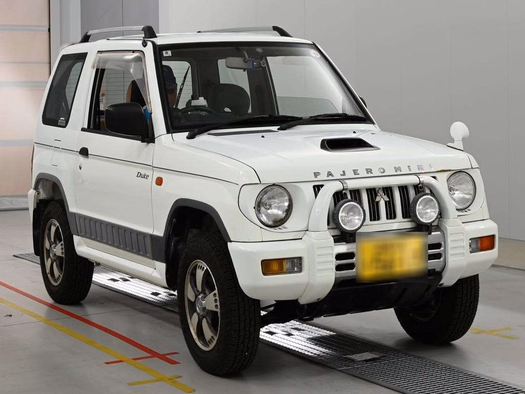 MITSUBISHI PAJERO MINI