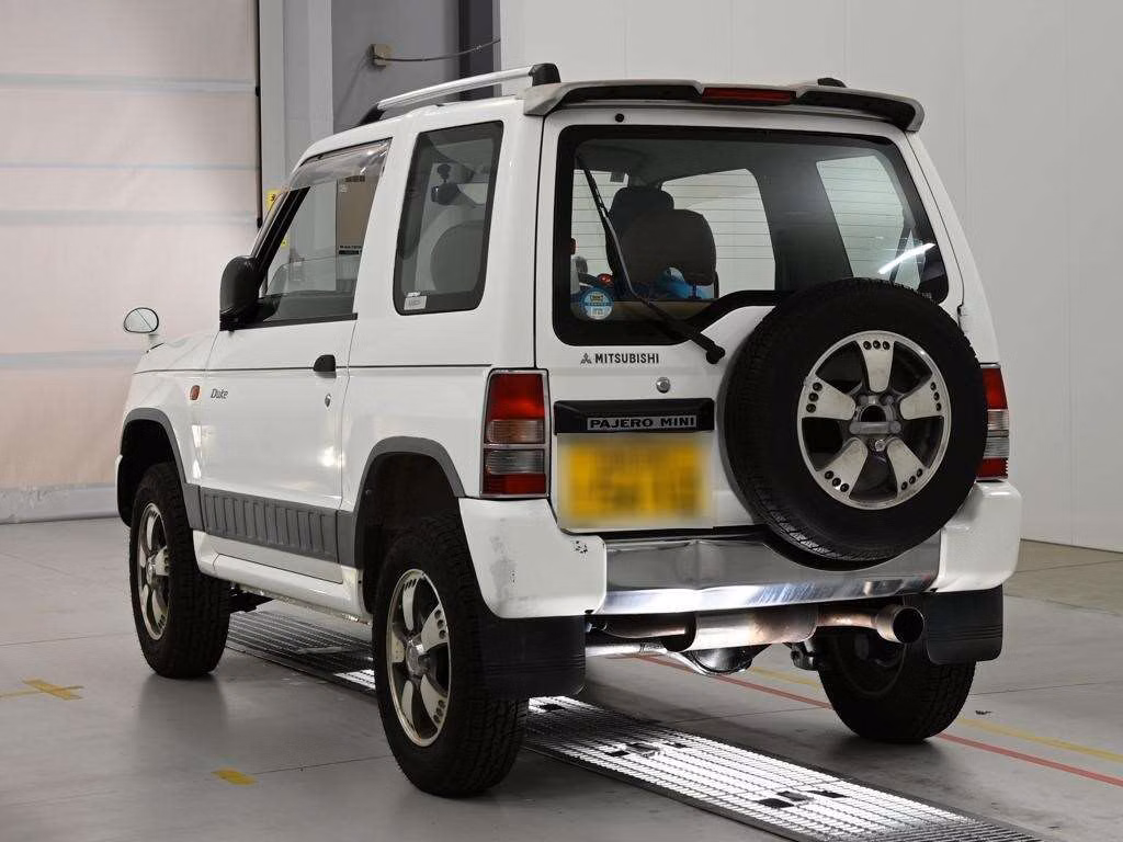 MITSUBISHI PAJERO MINI
