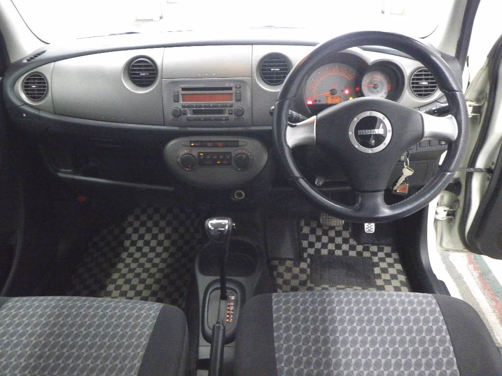 DAIHATSU MIRA GINO