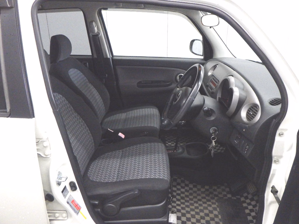 DAIHATSU MIRA GINO