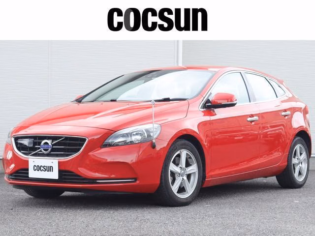 VOLVO V40