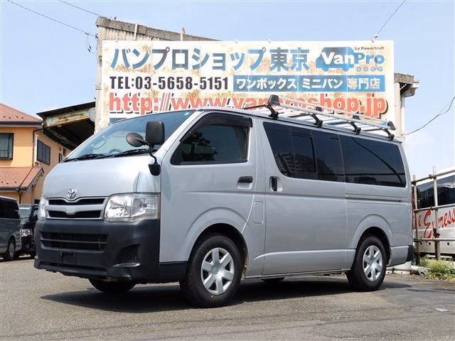 TOYOTA REGIUS ACE