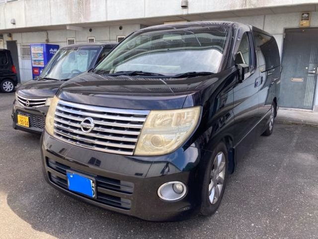 NISSAN ELGRAND