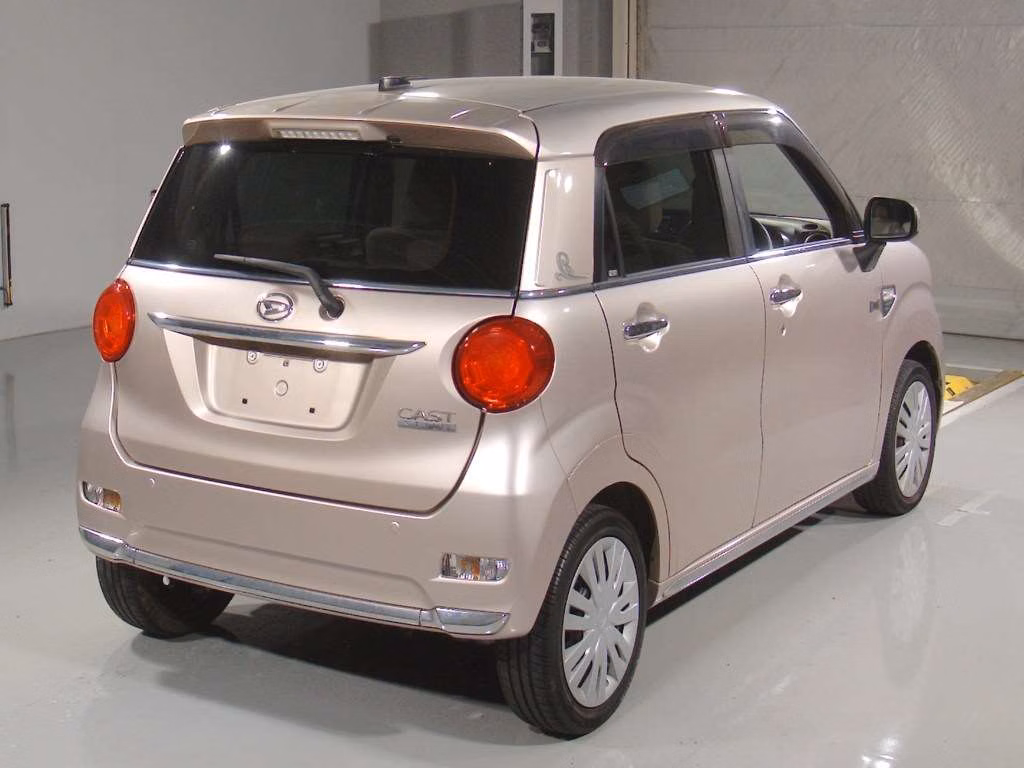 DAIHATSU CAST