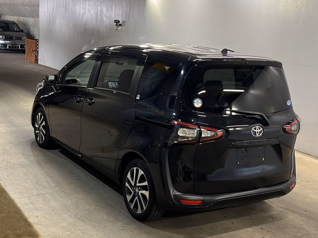 TOYOTA SIENTA