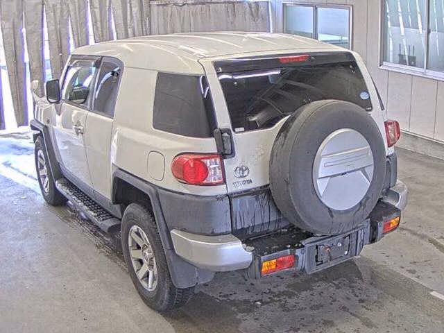 TOYOTA FJ CRUISER