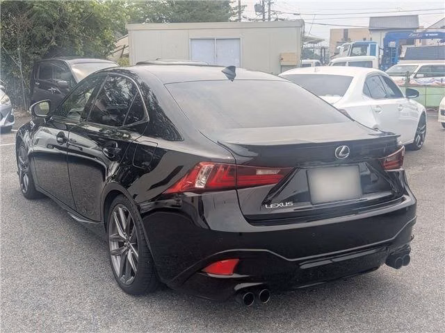 LEXUS IS300H