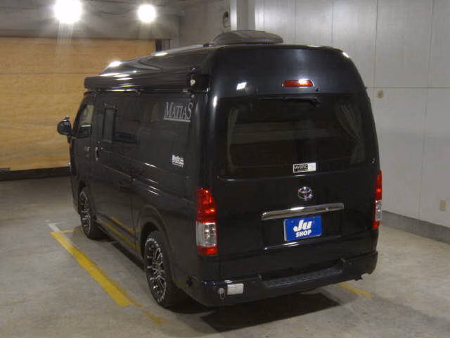 TOYOTA REGIUS ACE