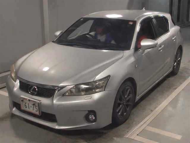LEXUS CT200H