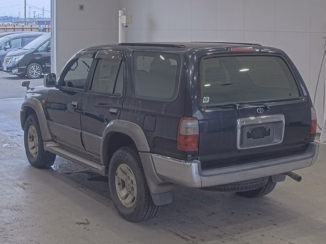 TOYOTA HILUX SURF