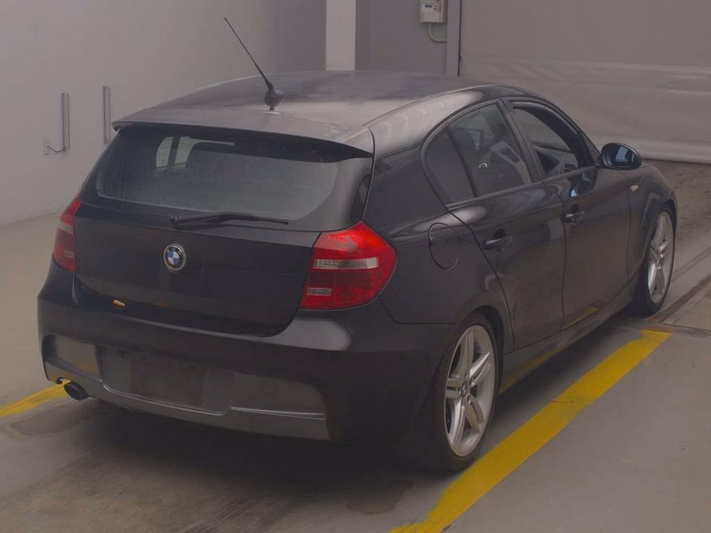 BMW 1-SERIES