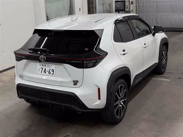 TOYOTA YARIS CROSS