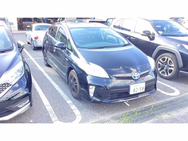 TOYOTA PRIUS