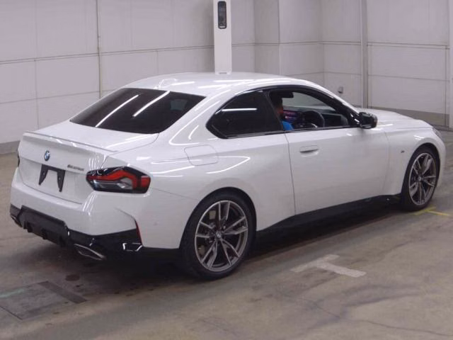 BMW 2-SERIES