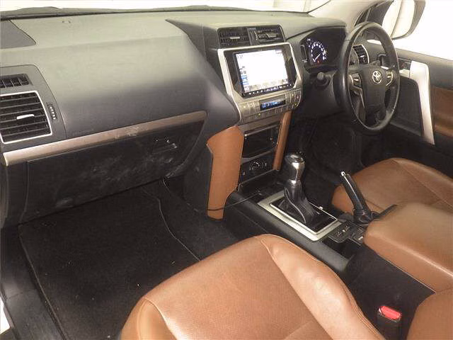 TOYOTA LAND CRUISER PRADO