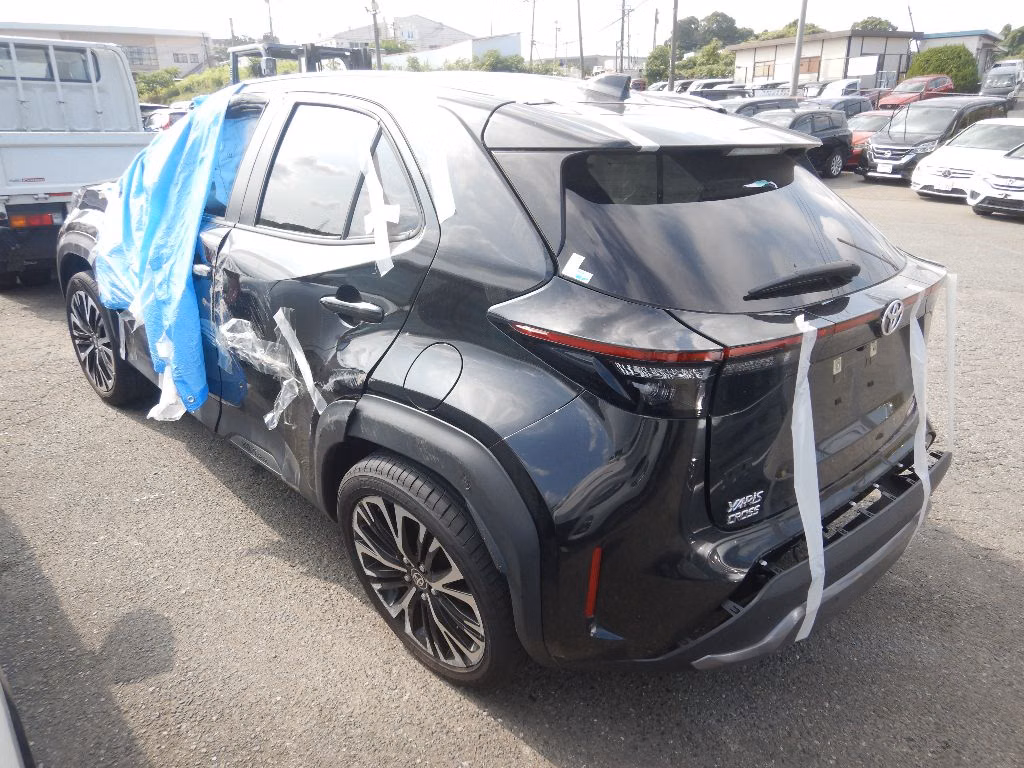 TOYOTA YARIS CROSS
