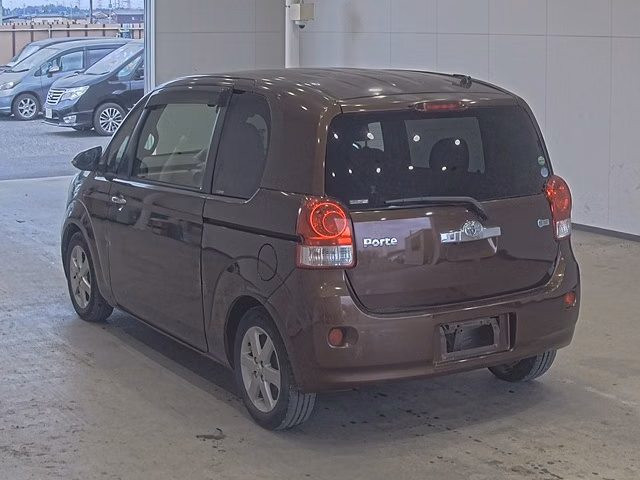 TOYOTA PORTE