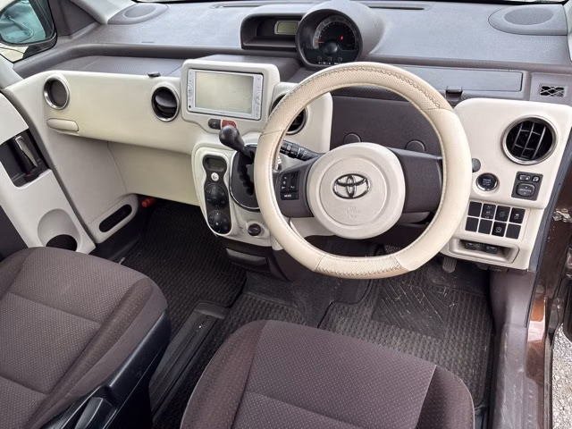 TOYOTA PORTE