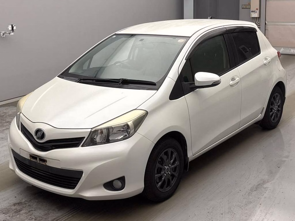 TOYOTA VITZ