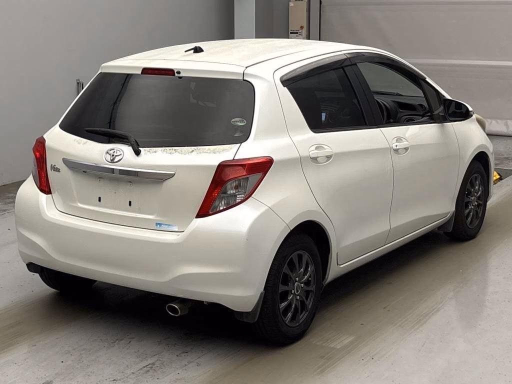 TOYOTA VITZ