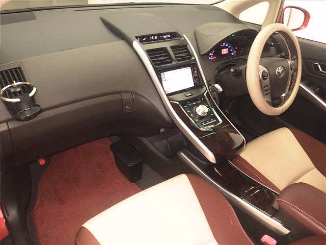 TOYOTA SAI