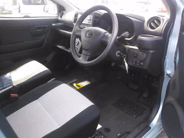 TOYOTA PIXIS EPOCH