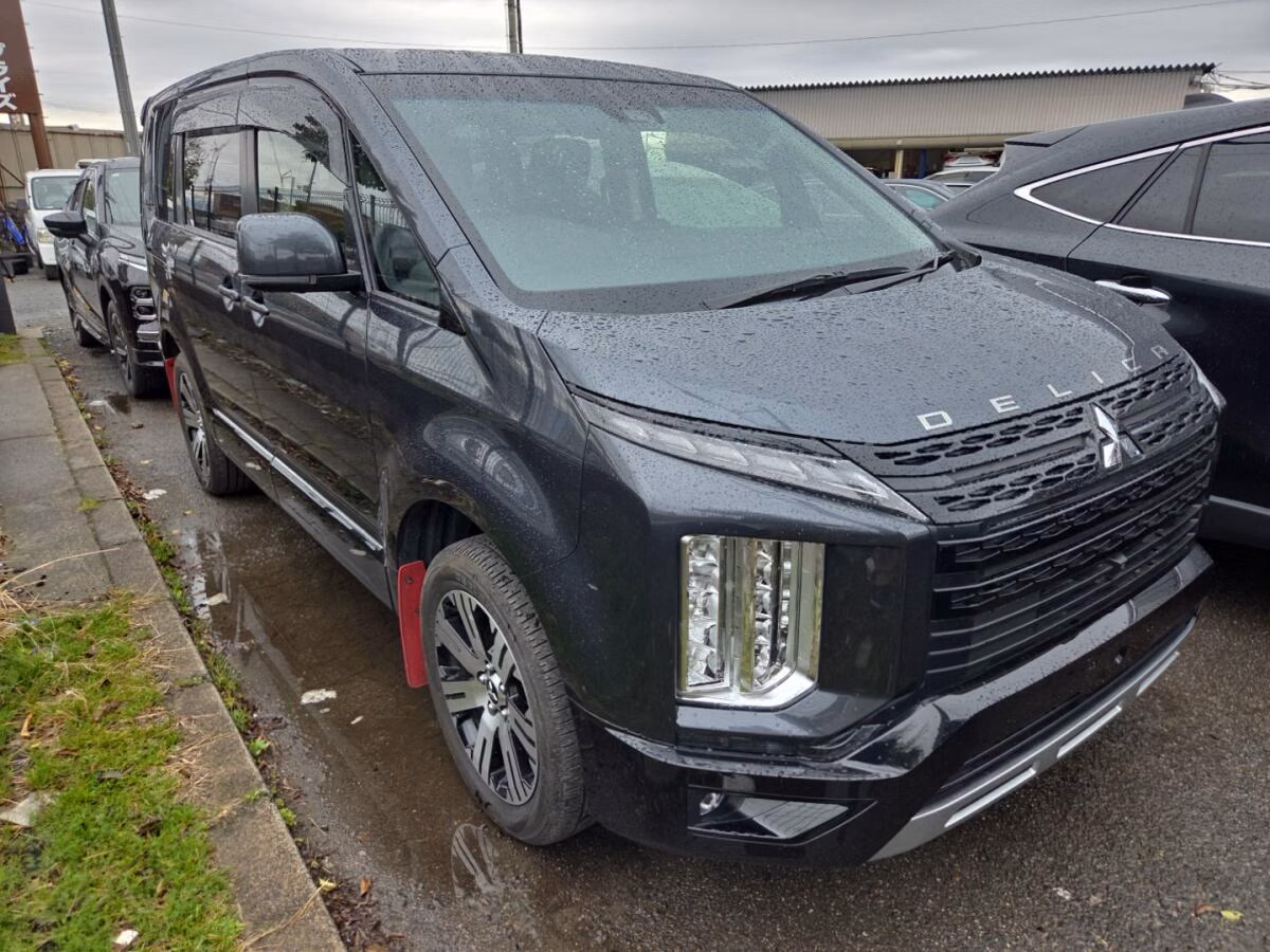 MITSUBISHI DELICA D:5