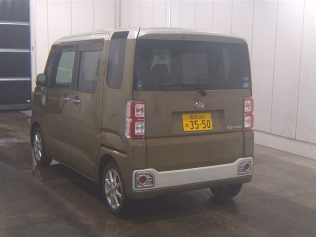 DAIHATSU WAKE