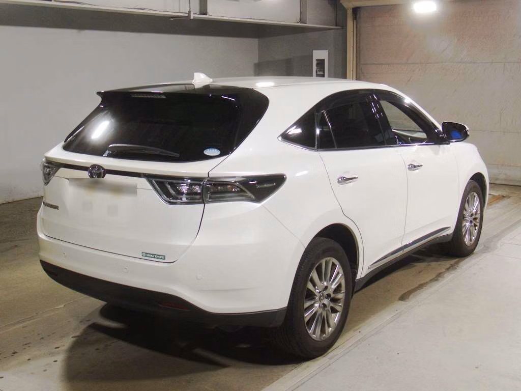 TOYOTA HARRIER