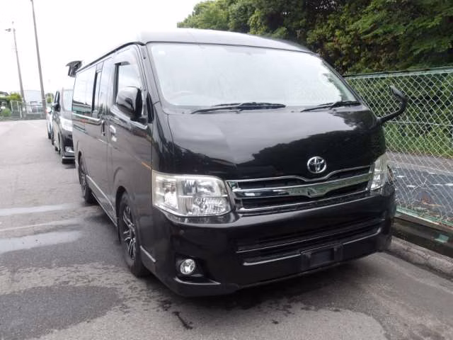 TOYOTA REGIUS ACE
