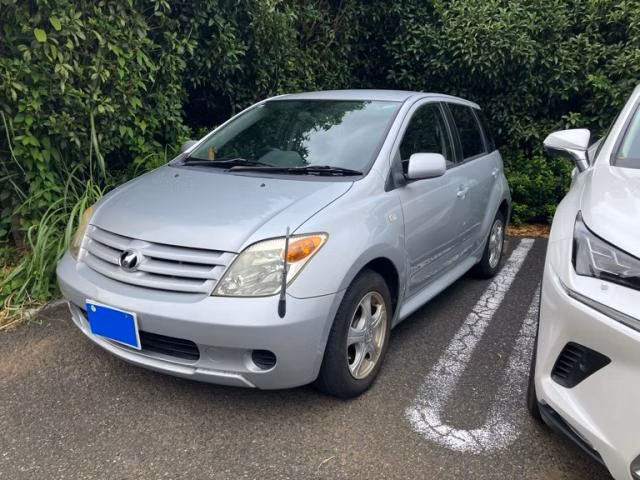 TOYOTA IST