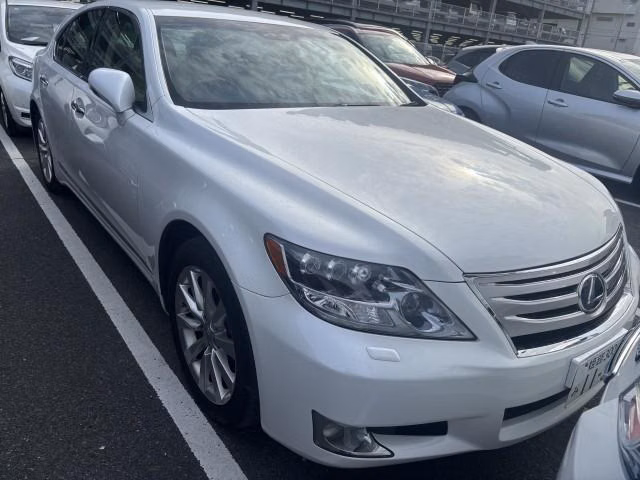 LEXUS LS600H