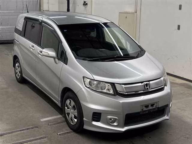 HONDA FREED SPIKE