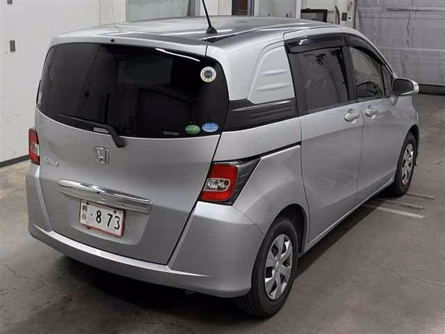 HONDA FREED SPIKE
