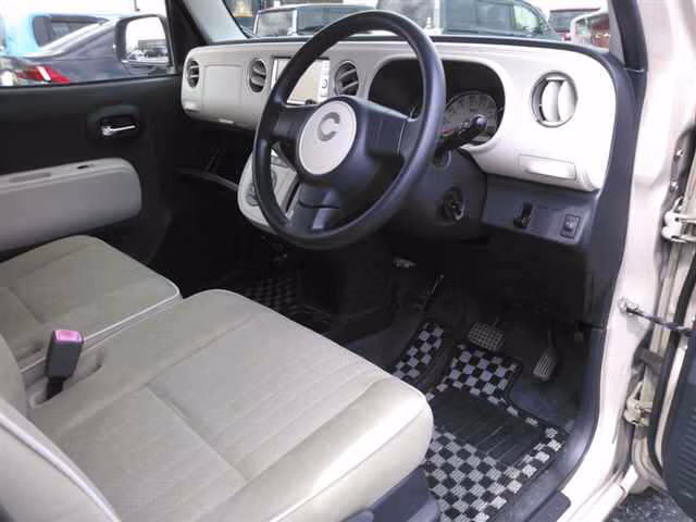 DAIHATSU MIRA COCOA
