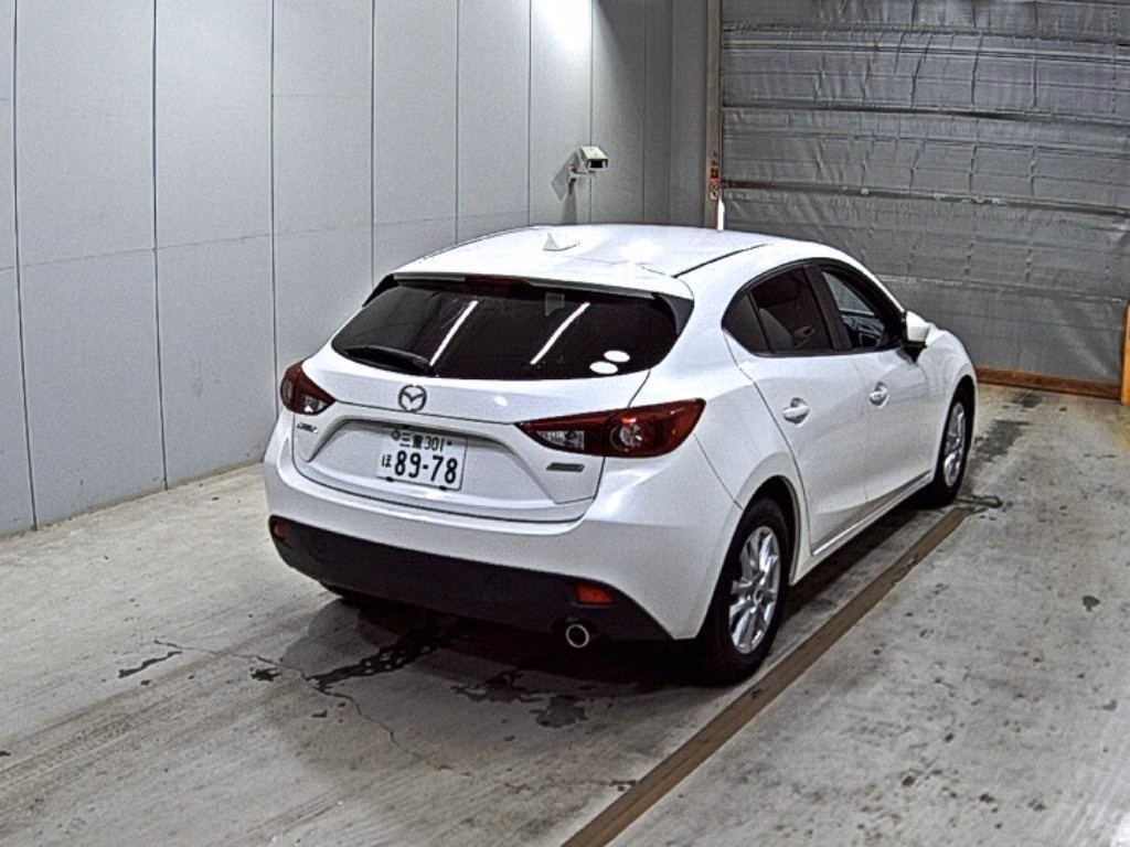 MAZDA AXELA